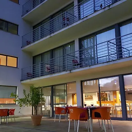 Jose Alberto Hotel